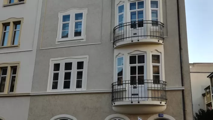 Energetische-Dachsanierung-Denkmalschutz_Hebelstrasse-Basel-v8__FillWzcwNiw0MDBd.jpg